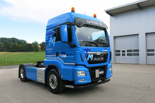 Nouveau tracteur 4 x 2